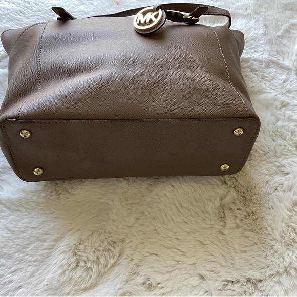 Michael Kors Handbag - Picture 5 of 12